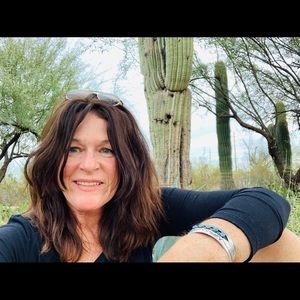 Meet your Posher, Laurie